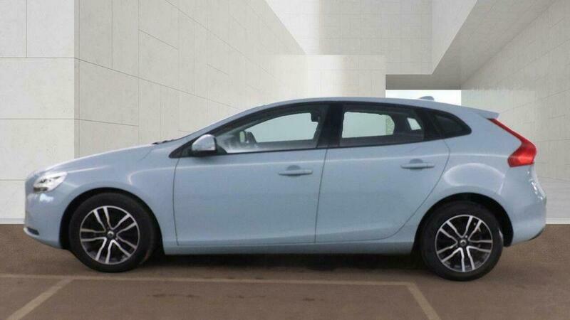 Volvo V40 2.0 D2 Momentum Nav Blue #5