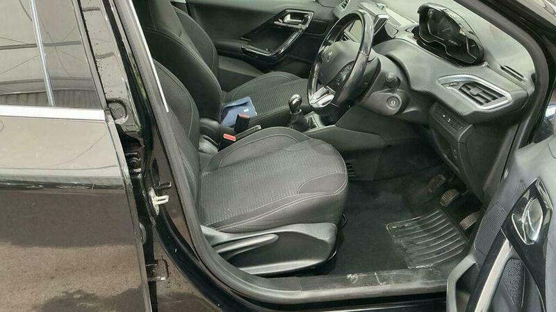 Peugeot 208 1.2 Puretech Allure Euro Black #4