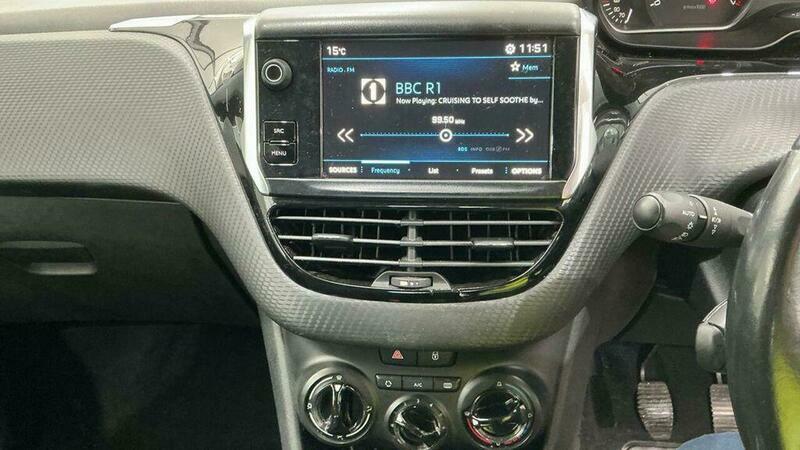 Peugeot 208 1.2 Puretech Allure Euro Black #3