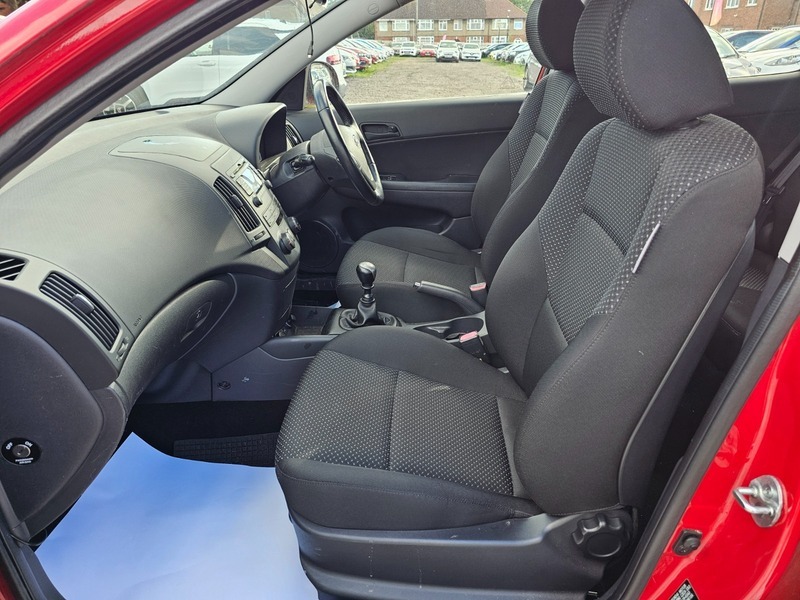 Hyundai I30 Classic Black #15