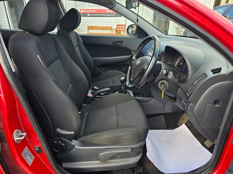 Hyundai I30 Classic Black #10