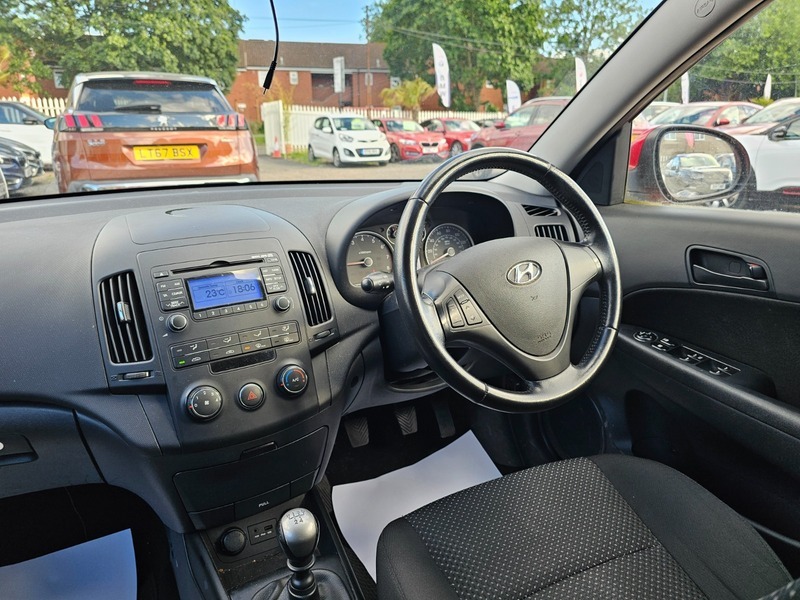 Hyundai I30 Classic Black #17