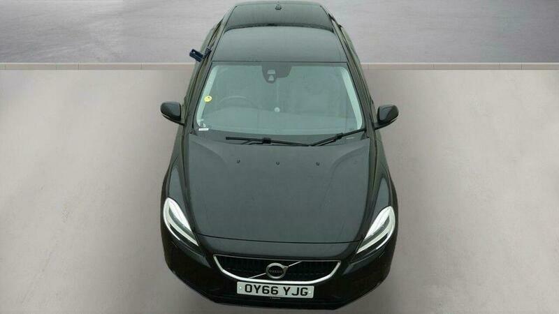 Volvo V40 T2 Momentum Red #10