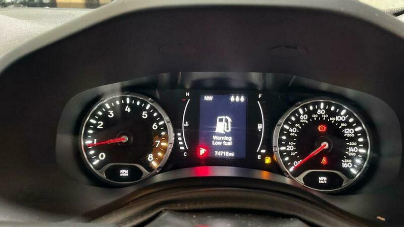 Jeep Renegade Longitude White #13