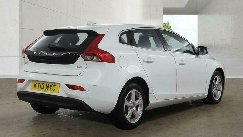 Volvo V40 1.6 D2 Se Nav White #6