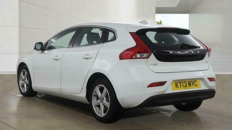 Volvo V40 1.6 D2 Se Nav White #5