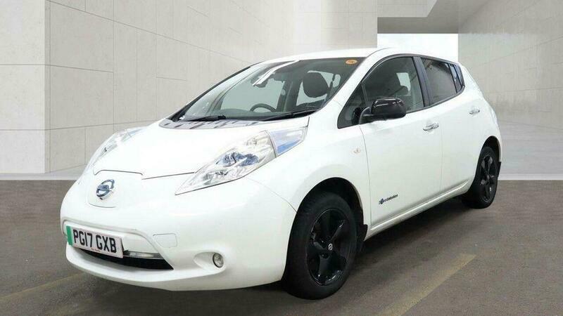 Nissan Leaf 30Kwh Black Edition White #2