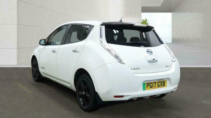 Nissan Leaf 30Kwh Black Edition White #6