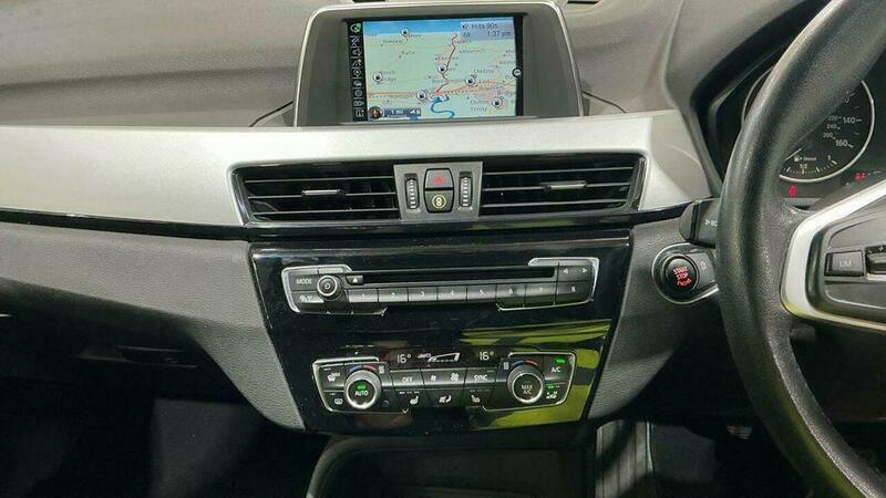 BMW X1 Xline Black #13