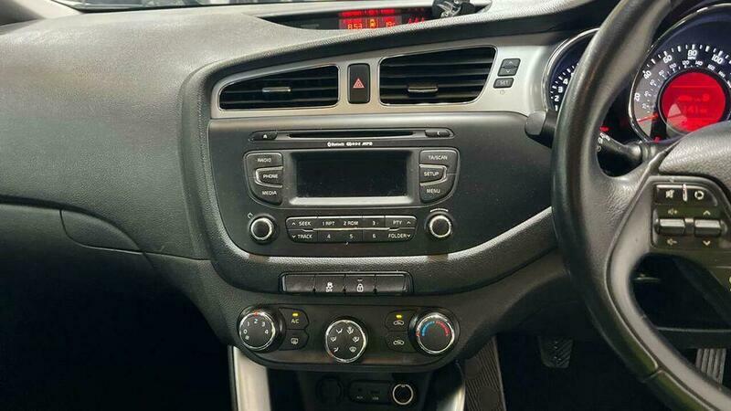Kia Ceed 1.6 Gdi Ecodynamics 2 White #3