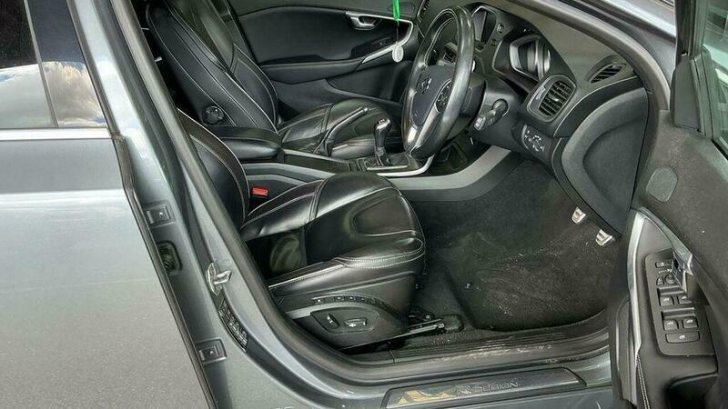 Volvo V40 2.0 T2 R-design Edition Grey #4