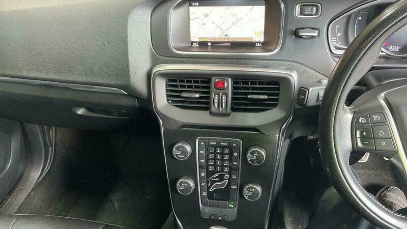Volvo V40 2.0 T2 R-design Edition Grey #3