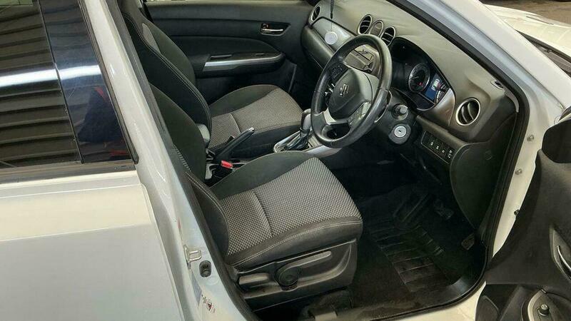 Suzuki Grand Vitara 1.0 Boosterjet Sz-t White #4