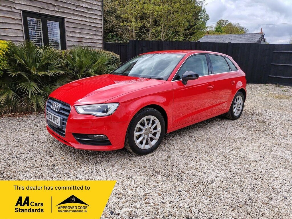Audi A3 1.4 Tfsi Sport Sportback S Tronic Euro Red
