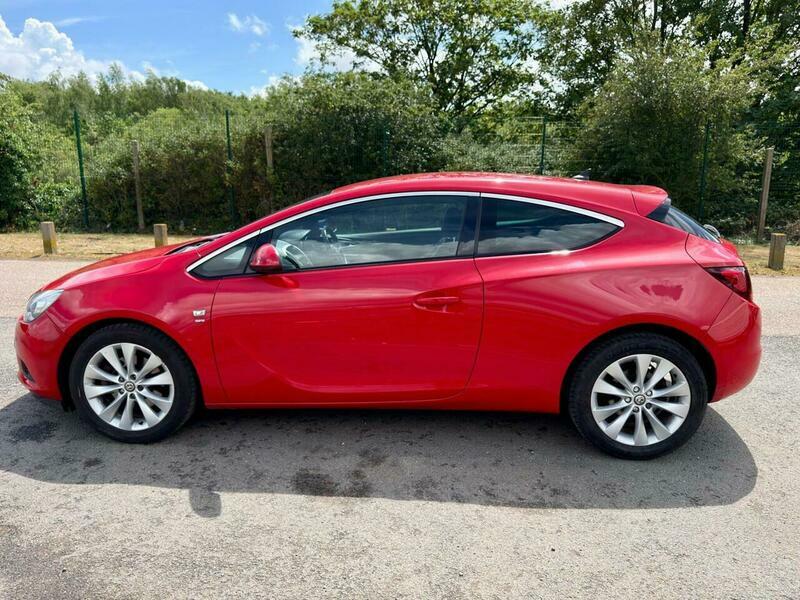 Vauxhall Astra GTC 1.4T 16V Sri Euro Red #5