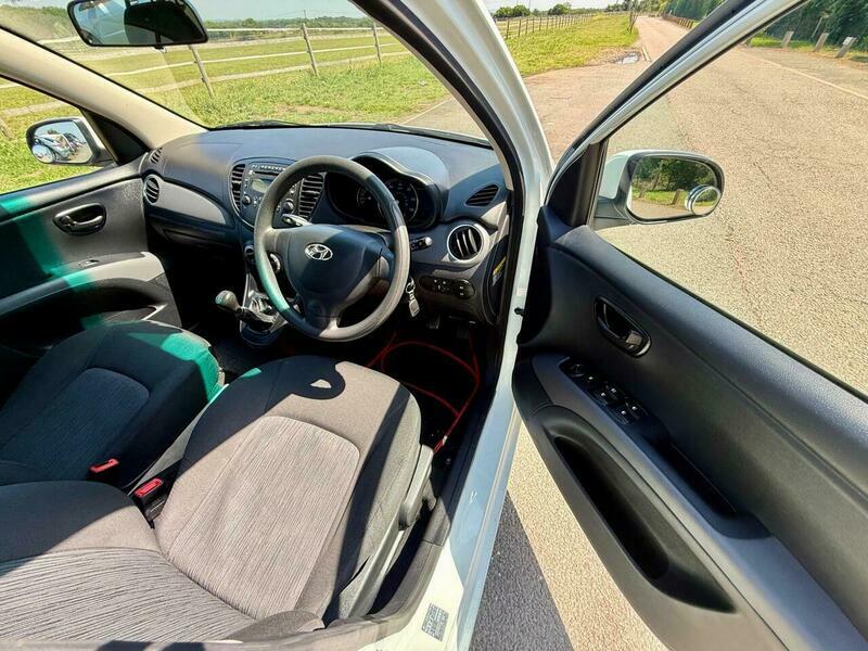 Hyundai I10 Active 5-Door Red #10