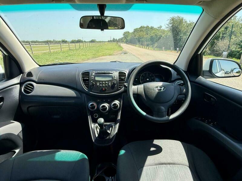 Hyundai I10 Active 5-Door Red #9