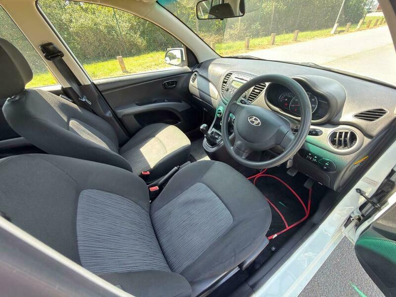 Hyundai I10 Active 5-Door Red #19