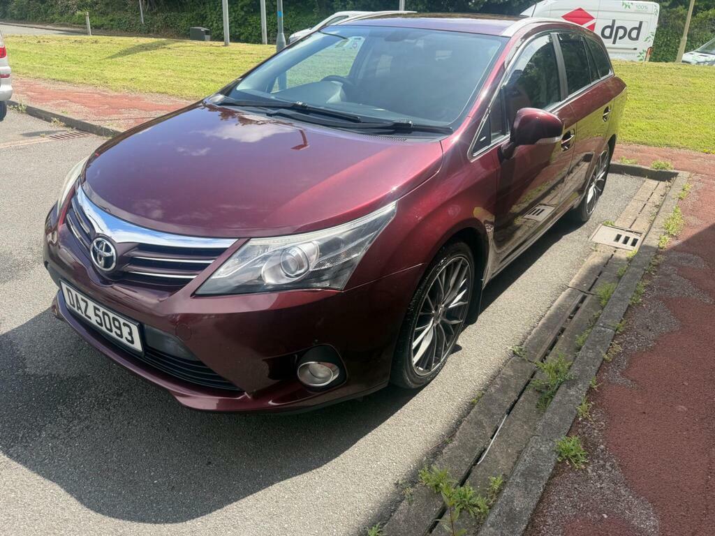 Toyota Avensis 2.0 D-4d Tr Tourer Euro 5 Red #3