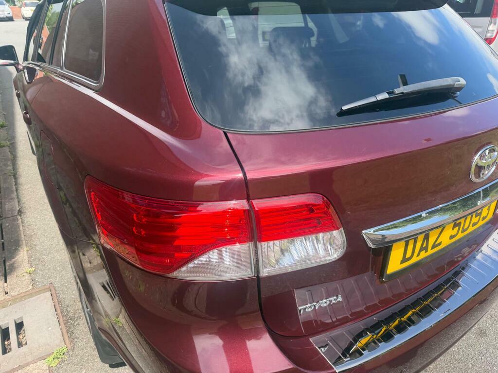 Toyota Avensis Automatic White #28
