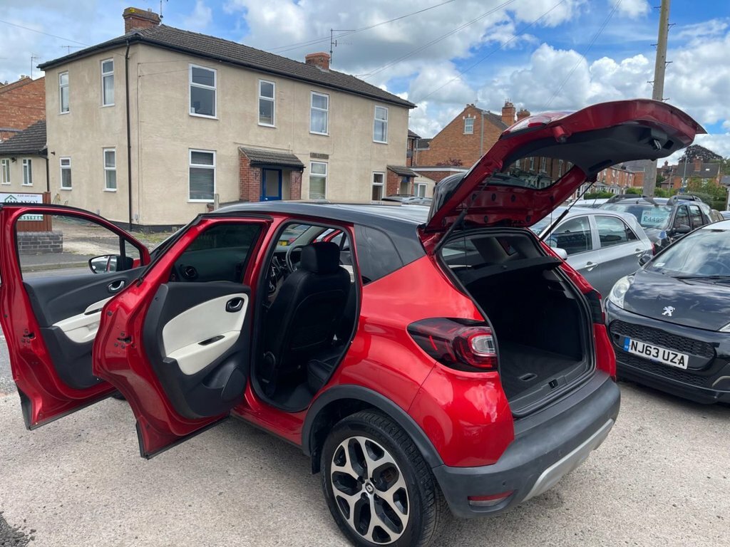 Renault Captur 1.5L Signature X Nav FD67ETJ Red #2