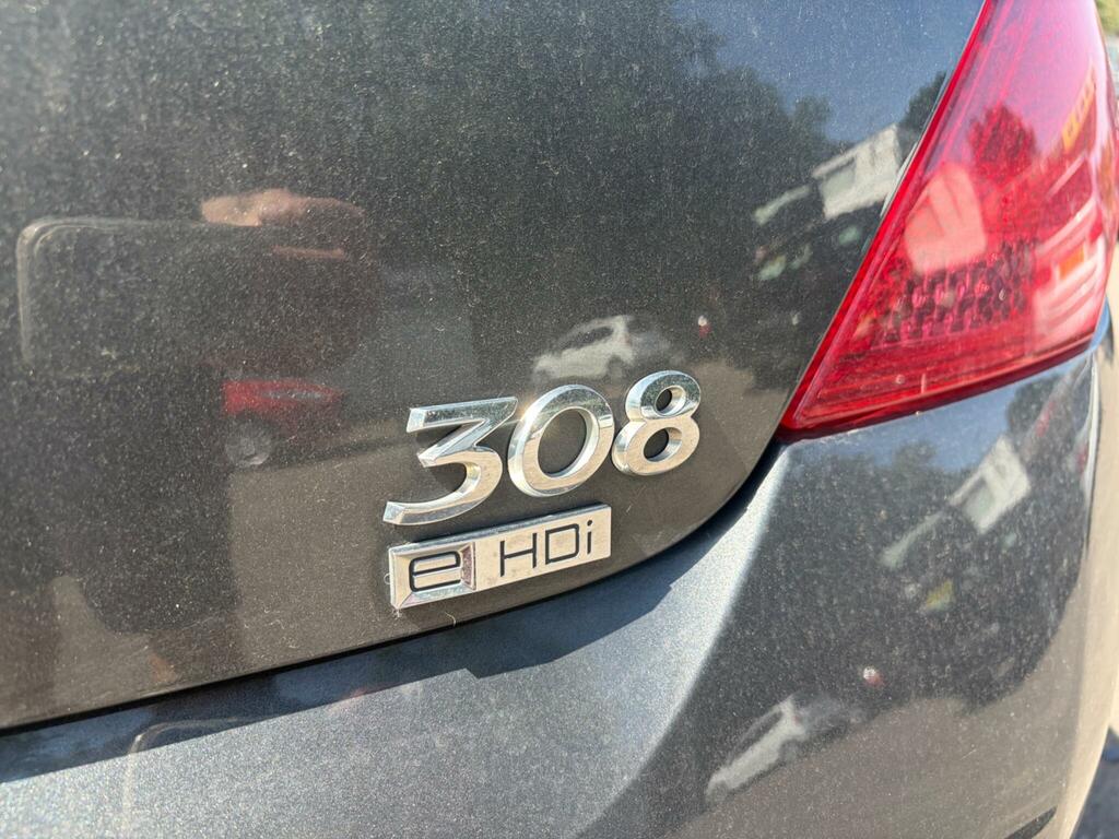 Peugeot 308 1.6 Hdi Active Navigation Version 92 Bhp Blue #11