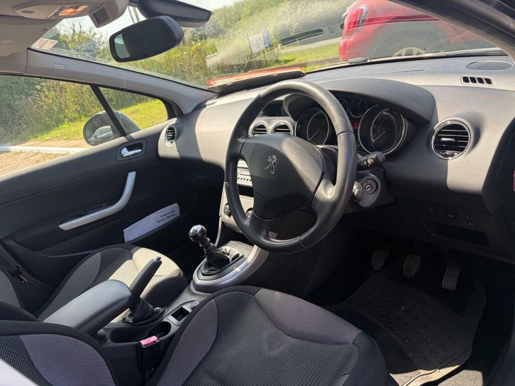 Peugeot 308 1.6 Hdi Active Navigation Version 92 Bhp Blue #9