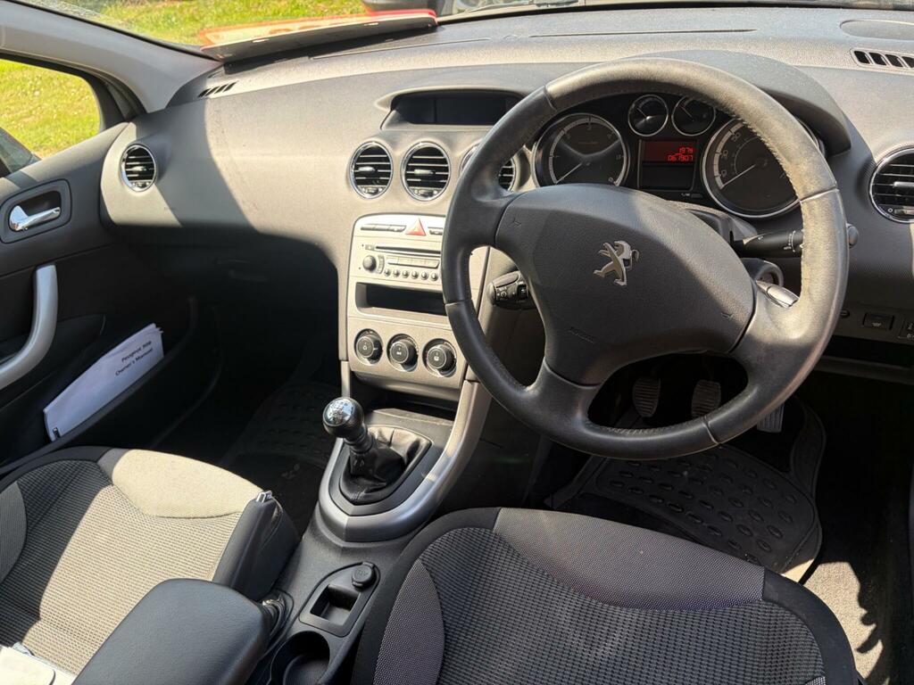 Peugeot 308 1.6 Hdi Active Navigation Version 92 Bhp Blue #8