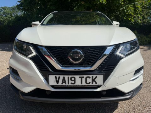Nissan Qashqai 2019 19 1.3 VA19TCK White #2