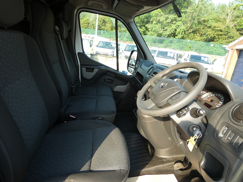 Vauxhall Movano 2.3 Cdti Low Loader Luton Box Only 54K Full Histor White
