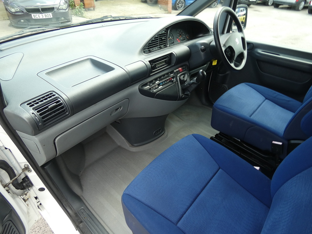 Peugeot Expert Hdi 110 Pv White #19