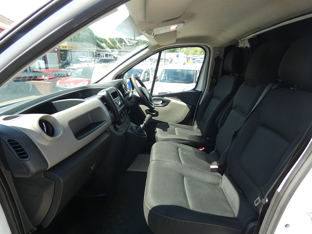 Renault Trafic 1.6Dci Energy L1h1 2 Berth Camper Van Conversion N White #6