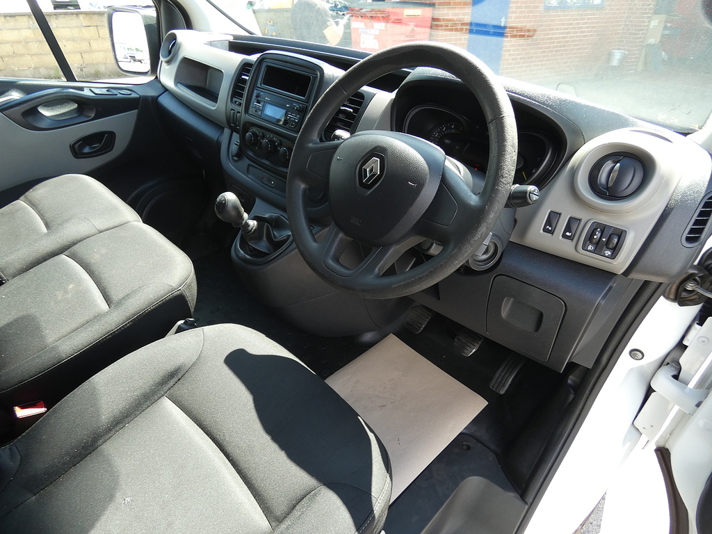 Renault Trafic 1.6 Sl27 Business Plus Dci Sr Pv 115 Bhp White #19