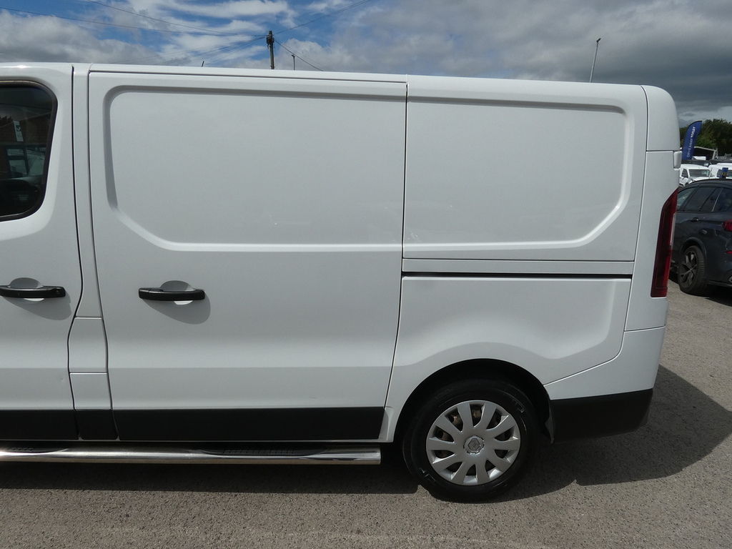 Renault Trafic Ll29 Dci 120 Sport Nav Van #13