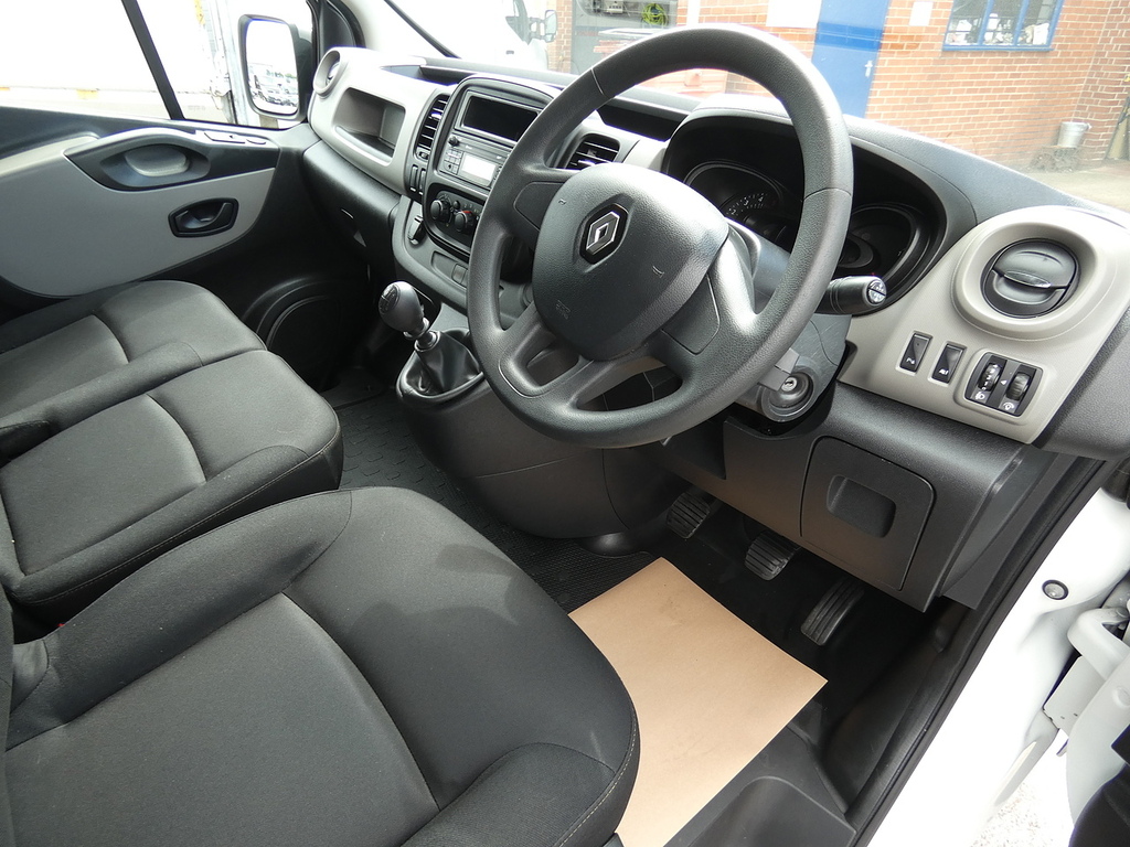 Renault Trafic Ll29 Dci 120 Sport Nav Van #17
