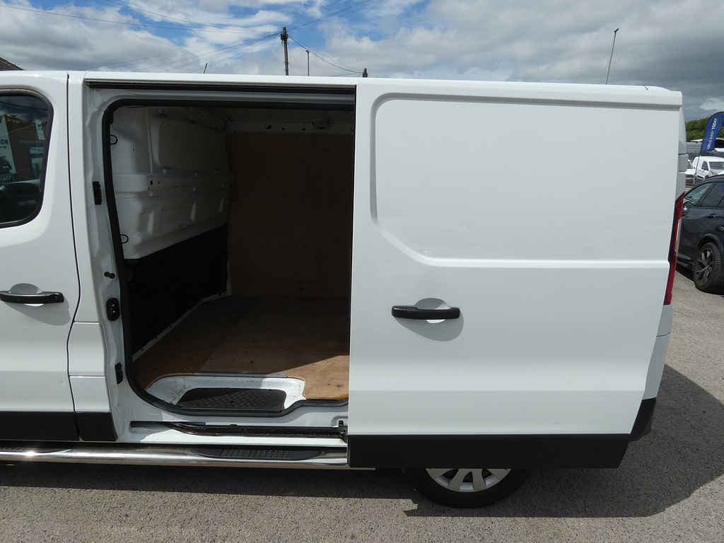 Renault Trafic Ll29 Dci 120 Sport Nav Van #7