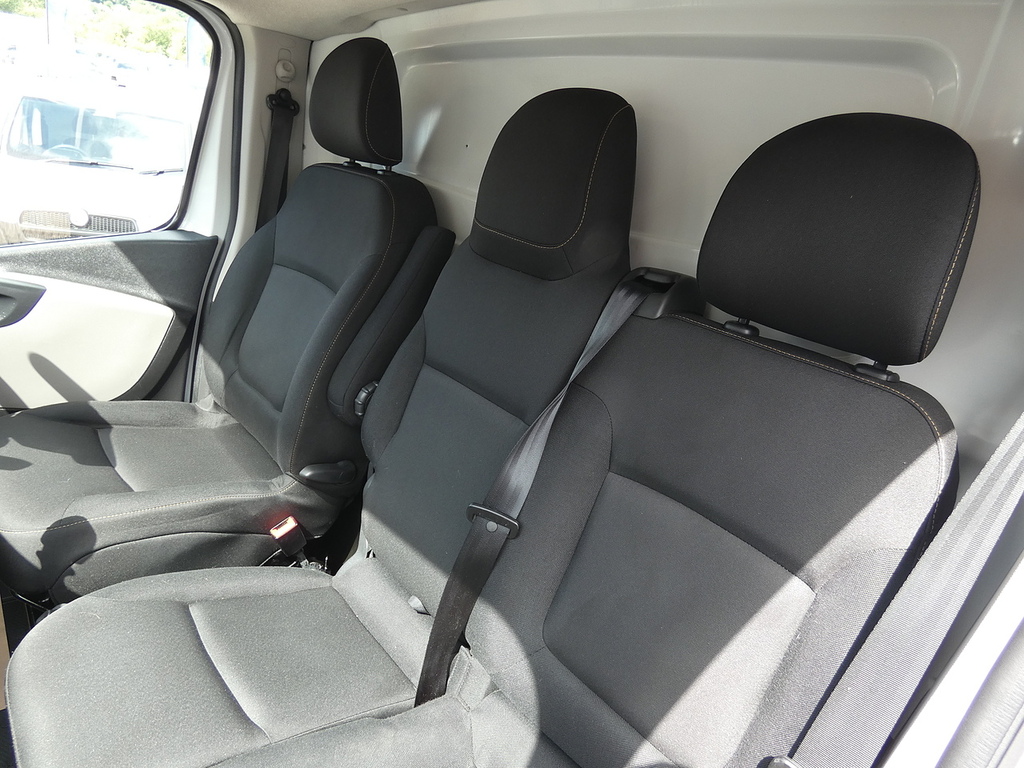 Renault Trafic Ll29 Dci 120 Sport Nav Van #23