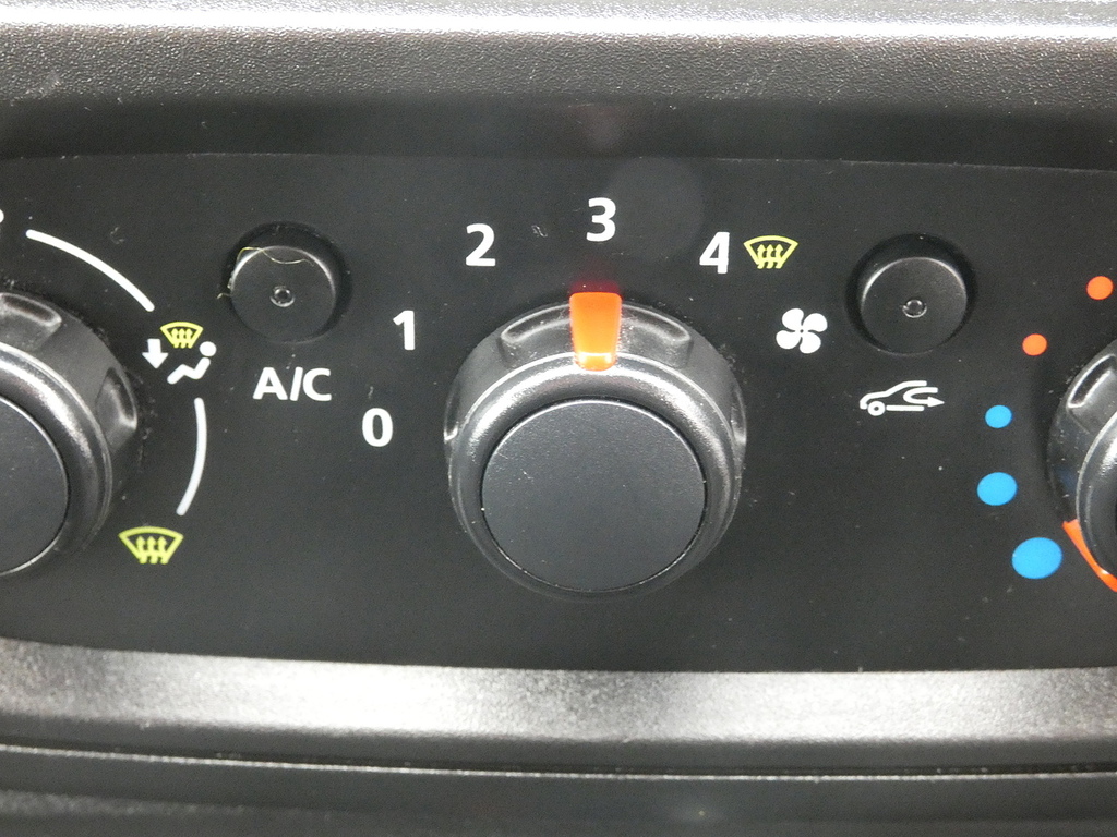 Renault Trafic Ll29 Dci 120 Sport Nav Van #21