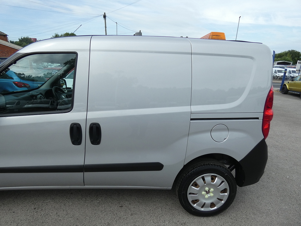 Fiat Doblo Doblo Mylife Red #11
