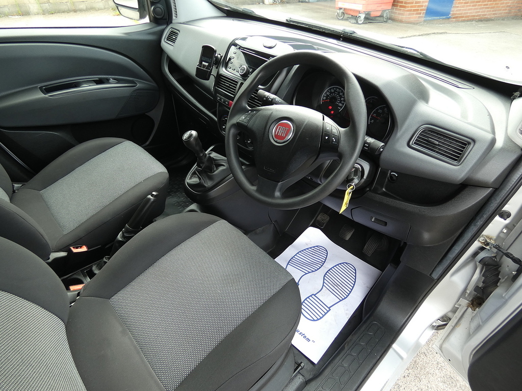 Fiat Doblo Doblo Mylife Red #15