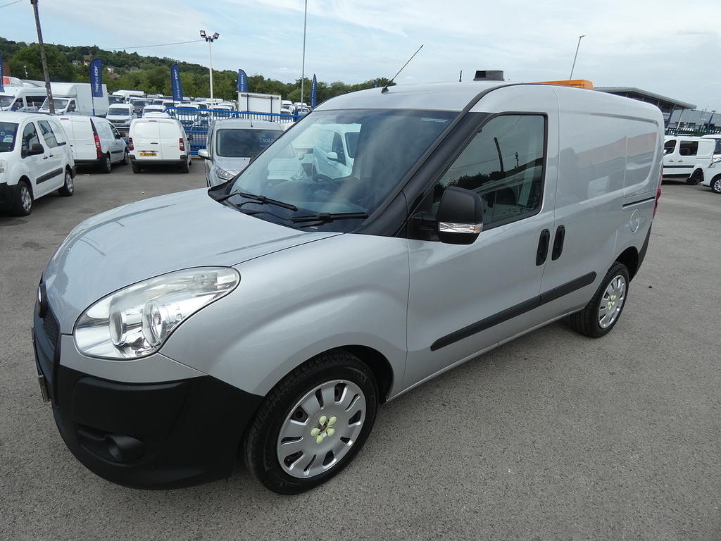 Fiat Doblo Doblo Mylife Red #10