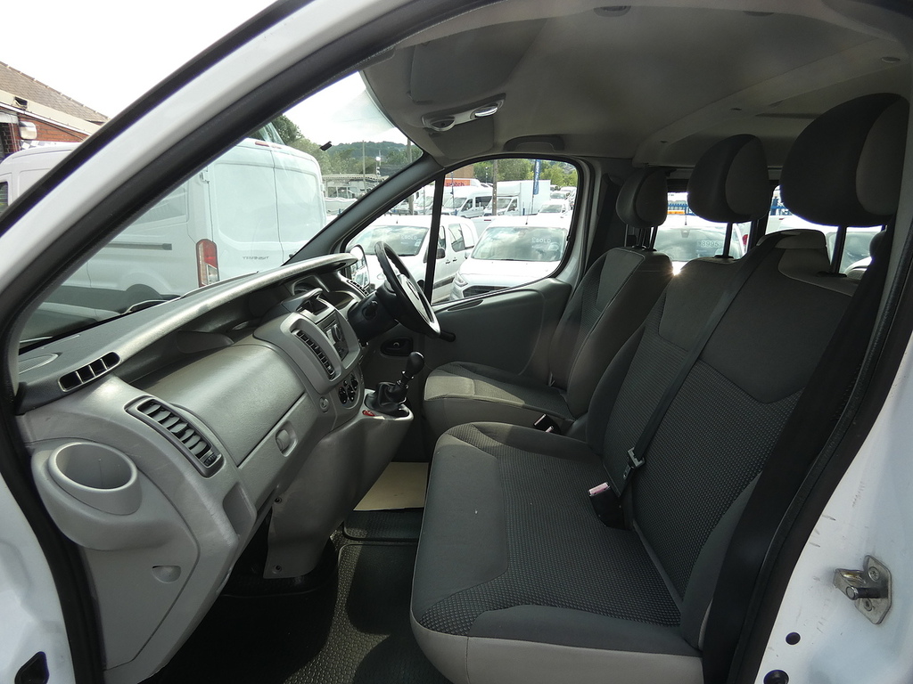 Vauxhall Vivaro 2.0 Cdti Sportive 2900 Panel Van Lwb Silver #17