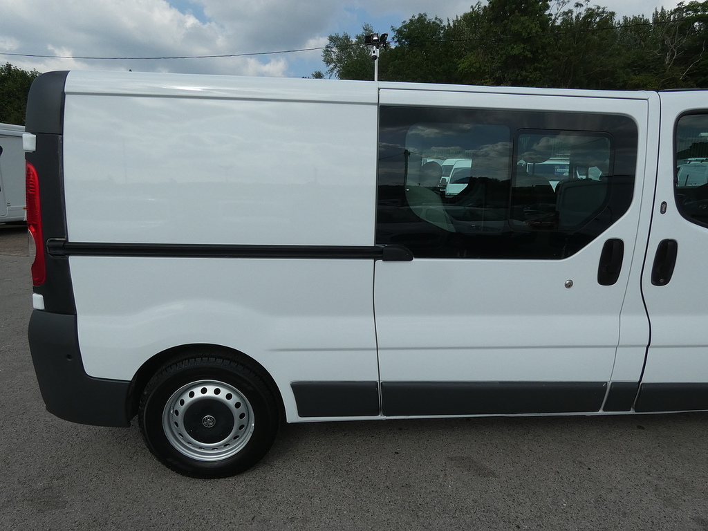 Vauxhall Vivaro 2.0 Cdti Sportive 2900 Panel Van Lwb Silver #14