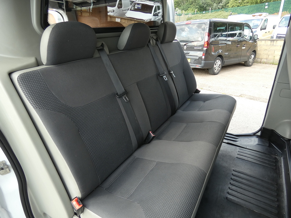 Vauxhall Vivaro 2.0 Cdti Sportive 2900 Panel Van Lwb Silver #23