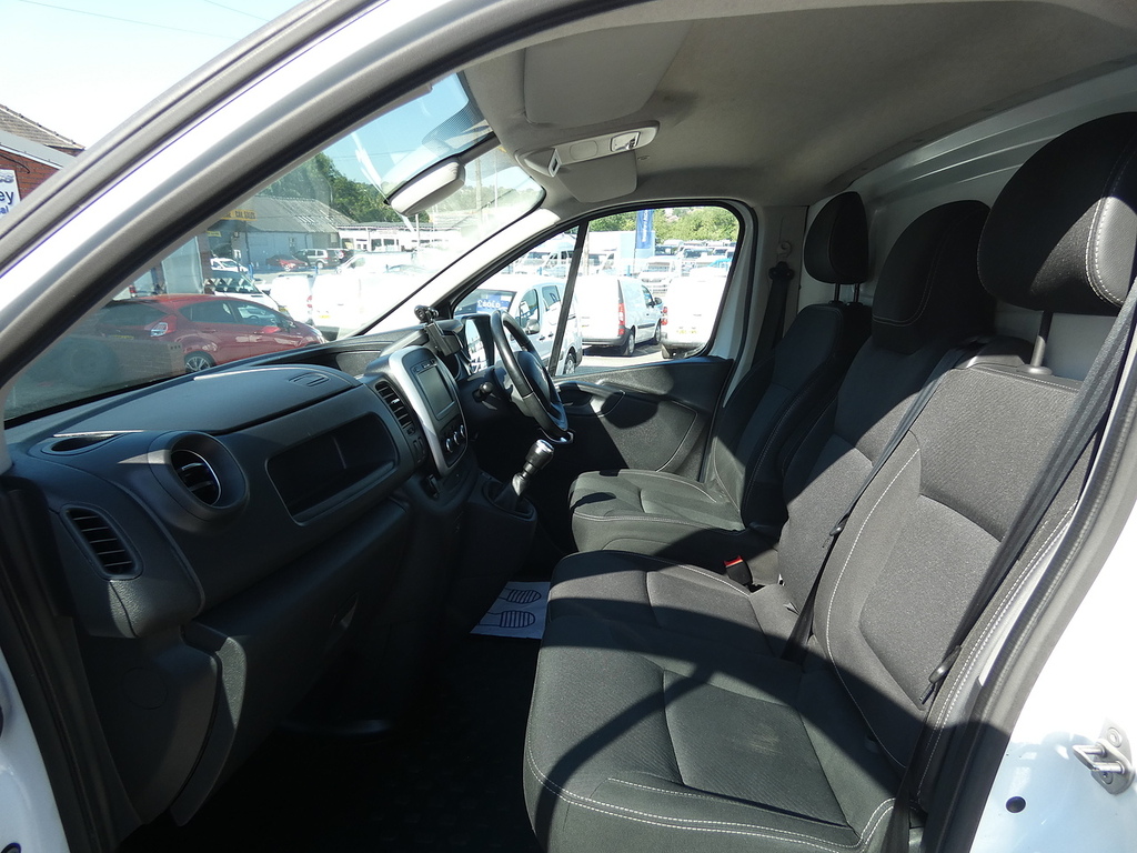 Renault Trafic 2.0Dci Energy 30 Sport L2 Lwb Only 78K U5245 Ule White #6