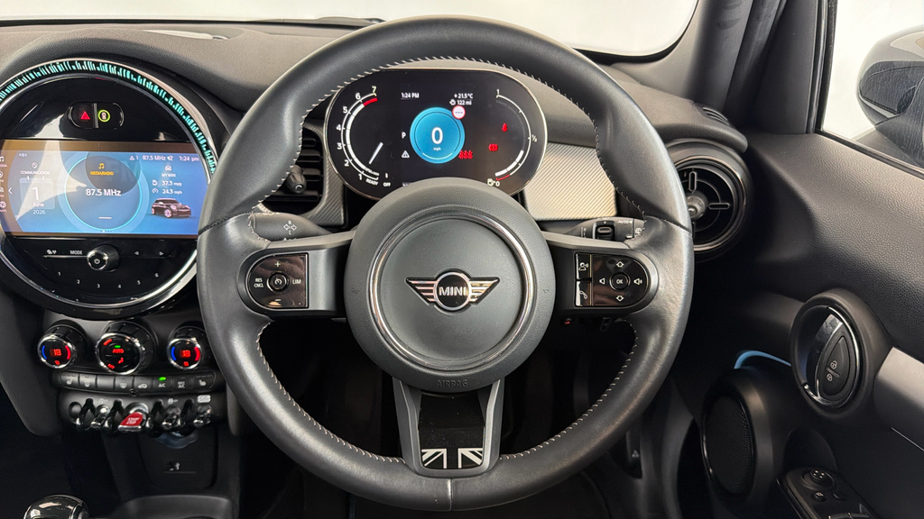 Mini Hatch 1.5 Cooper Exclusive Hatchback Steptron GD23EPK Black #5