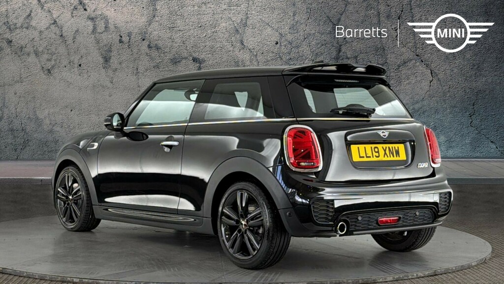 Mini Hatch 1.5 Cooper Sport Hatchback Steptronic E LL19XNW Black #2
