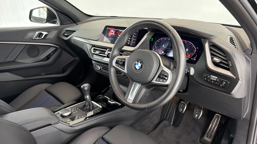 BMW 1 Series 1.5 118I M Sport Lcp Hatchback Black #6