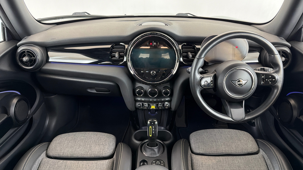 Mini Hatch Cooper Se 32.6Kwh Level 2 Hatchback A PX22YKE Green #4