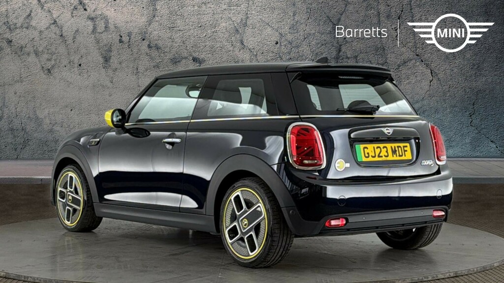 Mini Hatch Cooper Se 32.6Kwh Level 3 Hatchback A Black #2
